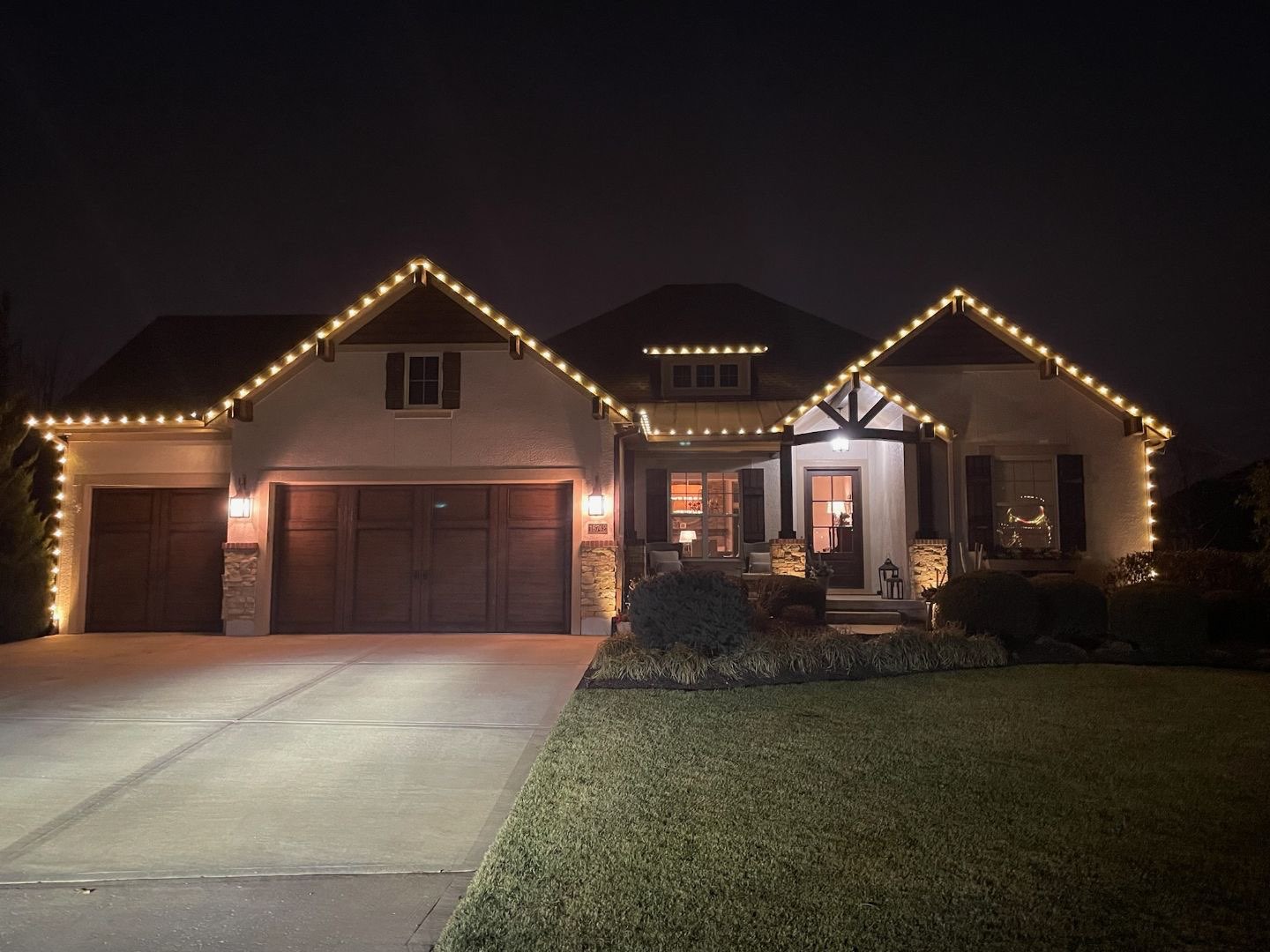 Holiday light display installed by Lentz Lighting