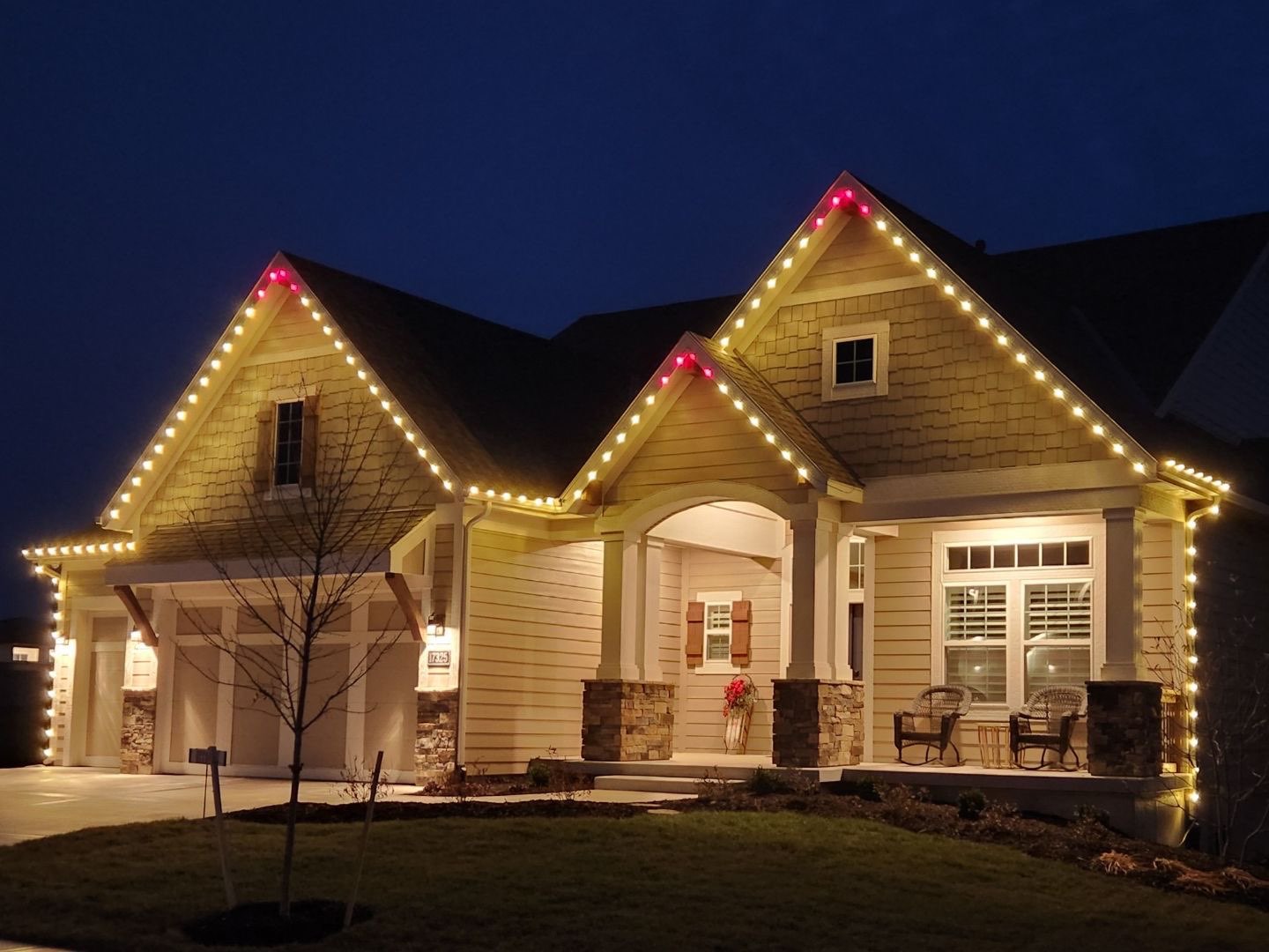 Holiday light display installed by Lentz Lighting