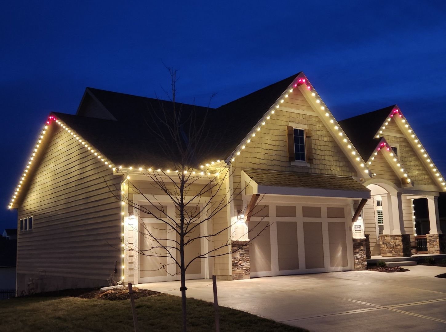 Holiday light display installed by Lentz Lighting
