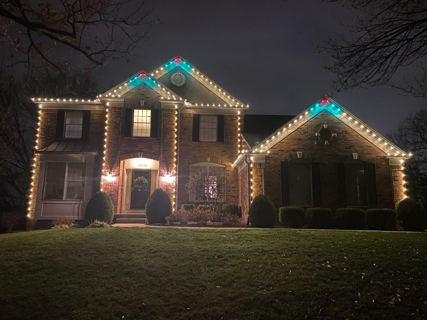Holiday light display installed by Lentz Lighting