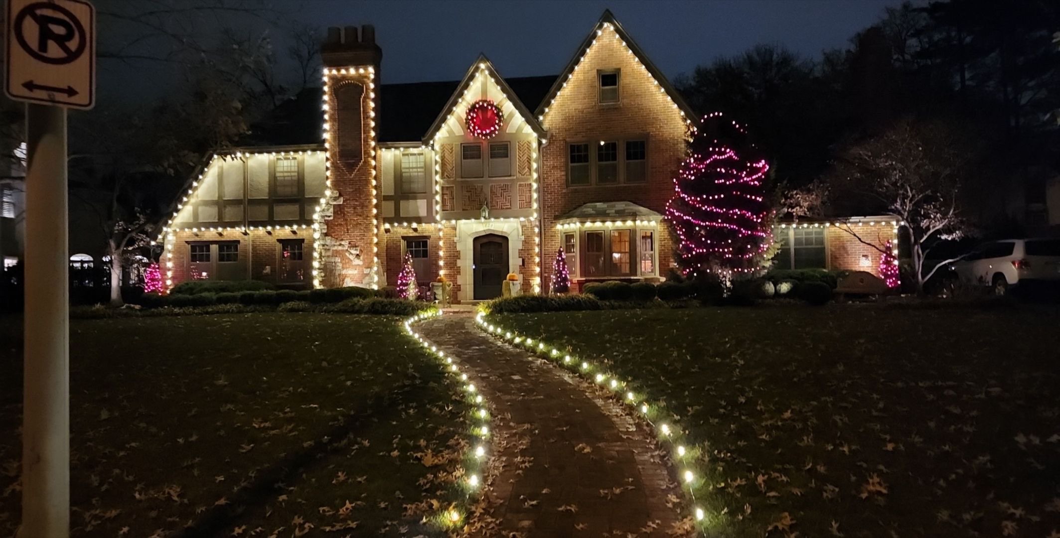 Holiday light display installed by Lentz Lighting