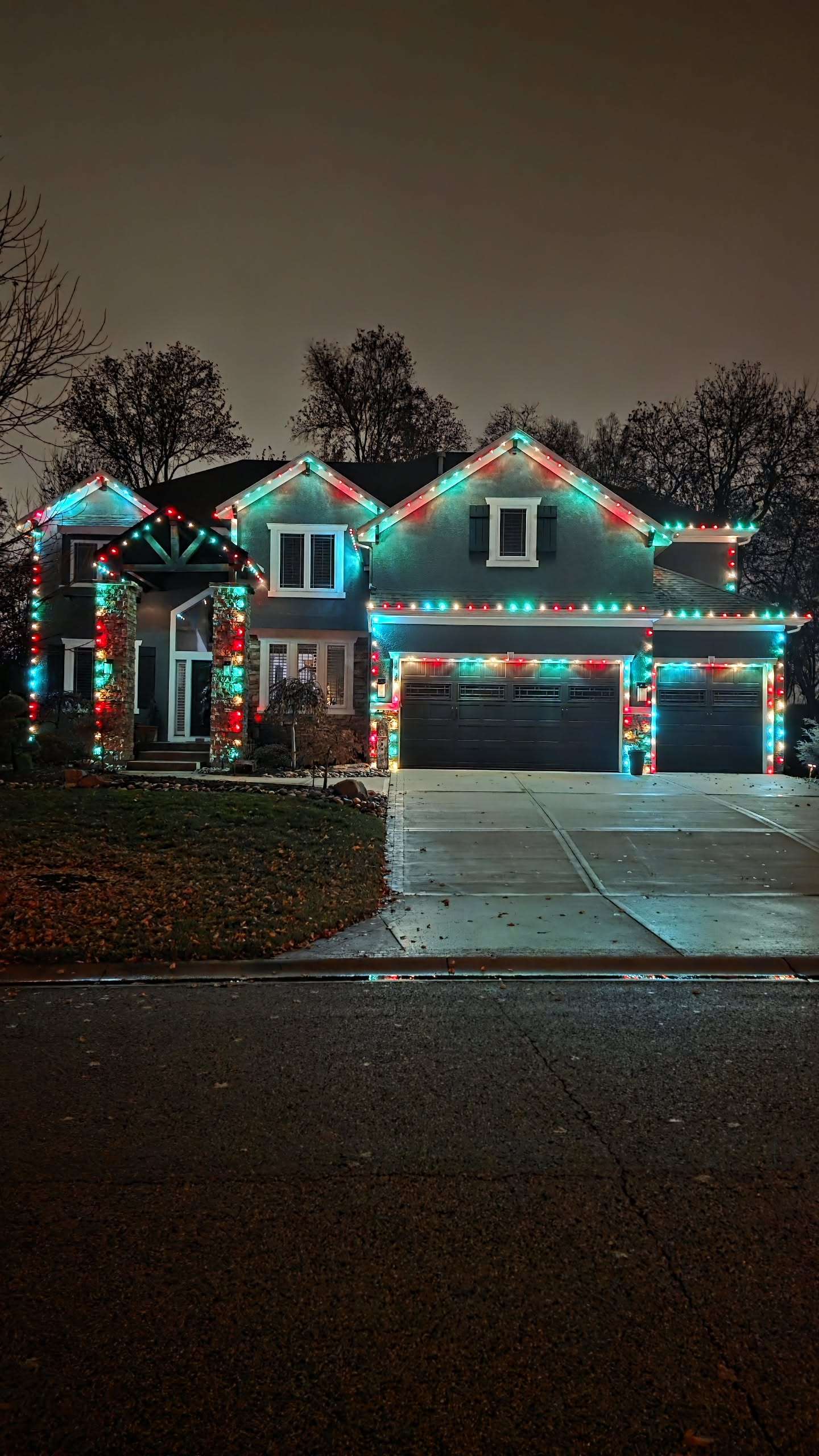 Holiday light display installed by Lentz Lighting